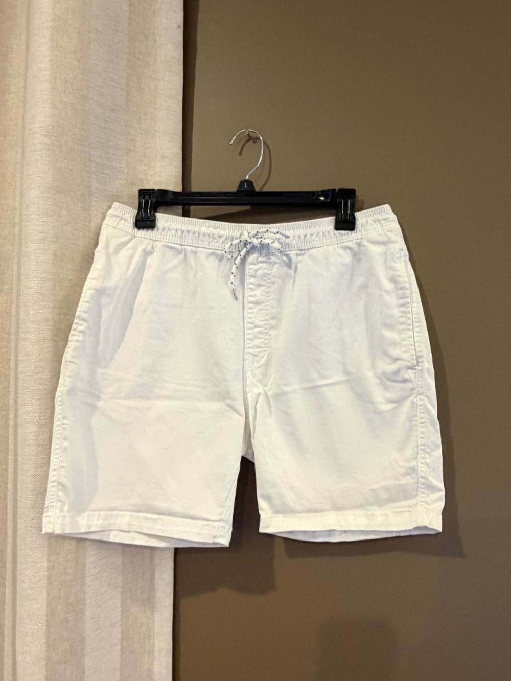 MBX Premium Goods Men's White Drawstring Shorts 7", Size Medium